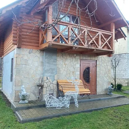 Yablunevyi Tsvit