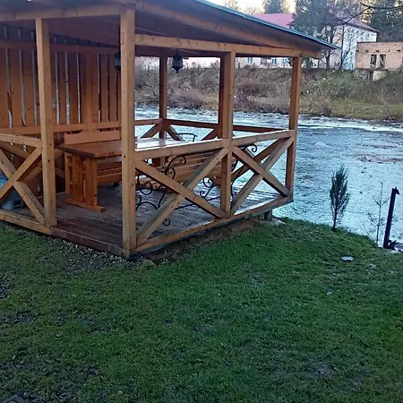 Casa di campagna Yablunevyi Tsvit *