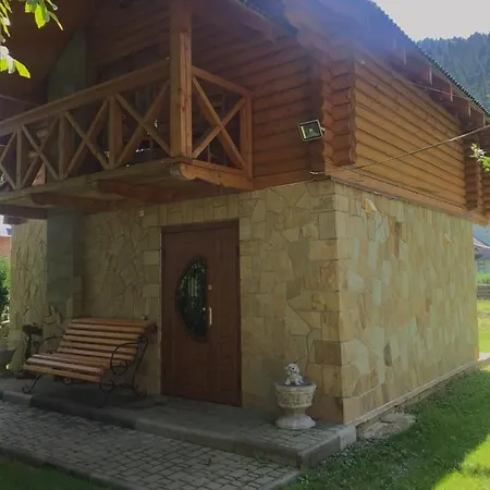 Yablunevyi Tsvit * Yaremche