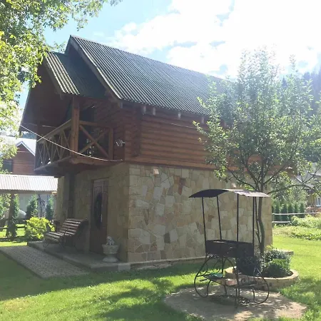 Yablunevyi Tsvit Yaremche