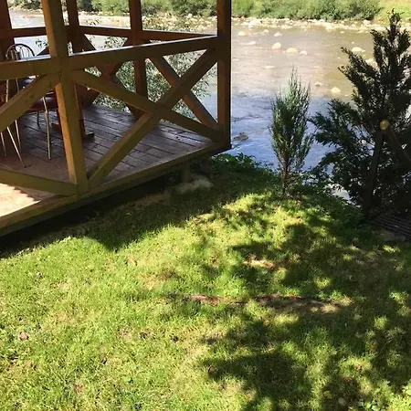 Yablunevyi Tsvit Yaremche
