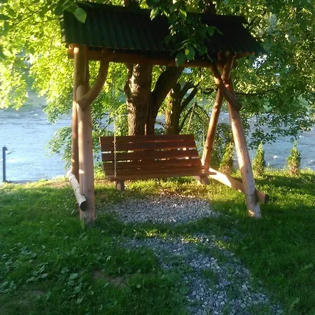 Country house Yablunevyi Tsvit *