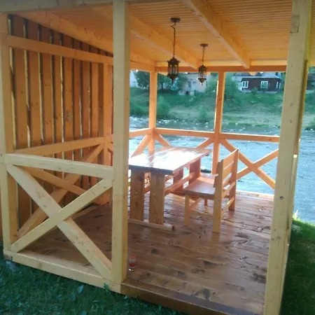 Yablunevyi Tsvit Hétvégi ház Jaremcse