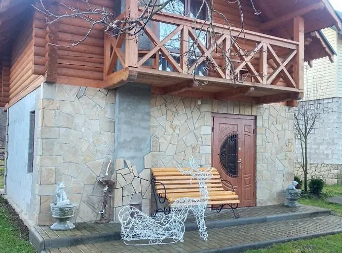 Yablunevyi Tsvit