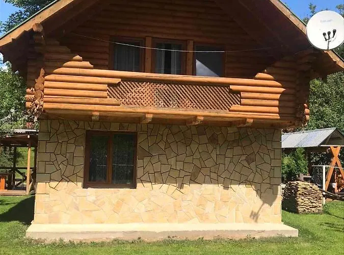 Country house Yablunevyi Tsvit