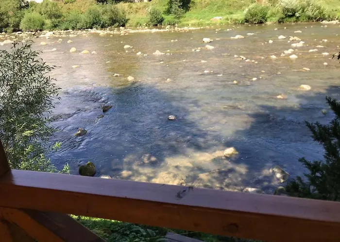 Yablunevyi Tsvit Yaremche