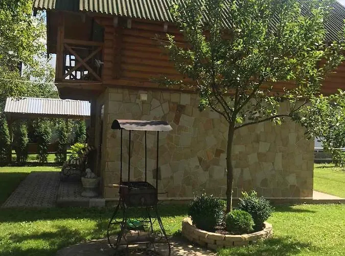 Yablunevyi Tsvit Yaremche