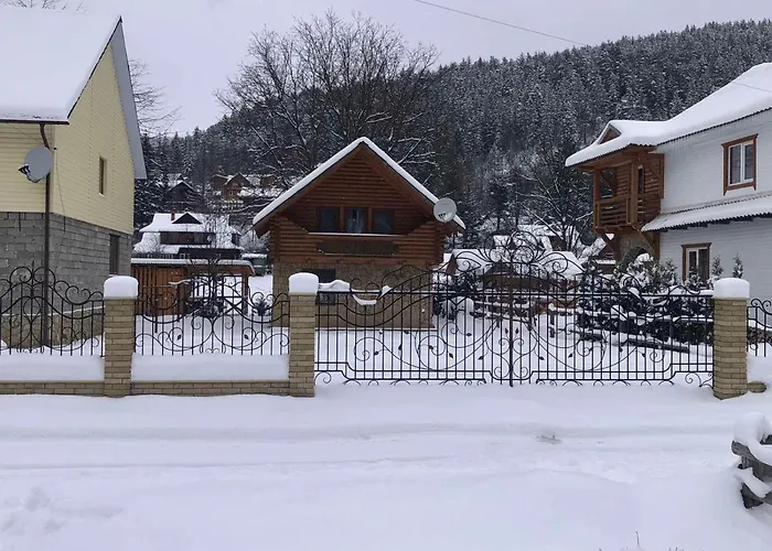 Yablunevyi Tsvit Country house *