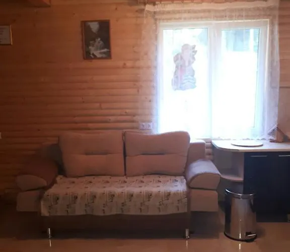 Country house Yablunevyi Tsvit