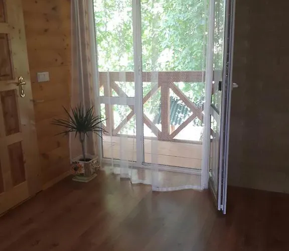 Yablunevyi Tsvit Country house *
