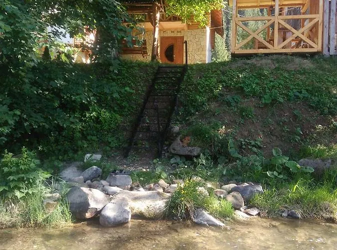 Yablunevyi Tsvit Country house *