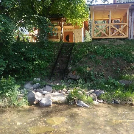Yablunevyi Tsvit בית כפרי *